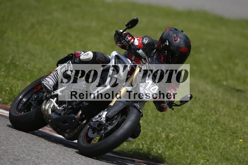 /Archiv-2024/29 12.06.2024 MOTO.CH Track Day ADR/Gruppe gelb/14